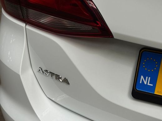 Opel Astra Sports Tourer 1.2 Sport (APPLE CARPLAY, NAVIGATIE, PARKEERSENSOREN, LM VELGEN, SPORTSTOELEN, CRUI... ActivLease financial lease