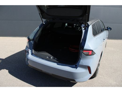 Opel Astra Sports Tourer 1.6 Turbo Plug In Hybrid GS | Automaat | Navi by app | Camera | Trekhaak | 18 Inch ... ActivLease financial lease
