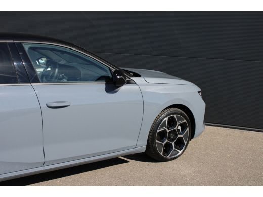 Opel Astra Sports Tourer 1.6 Turbo Plug In Hybrid GS | Automaat | Navi by app | Camera | Trekhaak | 18 Inch ... ActivLease financial lease