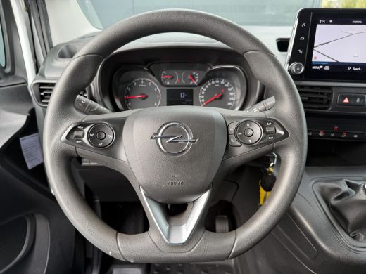 Opel Combo 1.5D 100 PK / L1H1 / 1e EIG. / TREKHAAK / AIRCO / CRUISE / CAMERA / INRICHTING / NAVI ActivLease financial lease