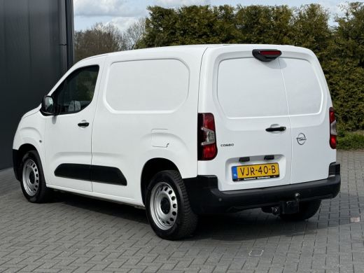 Opel Combo 1.5D 100 PK / L1H1 / 1e EIG. / TREKHAAK / AIRCO / CRUISE / CAMERA / INRICHTING / NAVI ActivLease financial lease