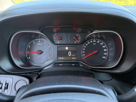 Opel Combo 1.5D 102 PK / L1H1 / EDITION / 1e EIG. / INRICHTING / ACHTERKLEP / AIRCO / CRUISE / CARPLAY ActivLease financial lease