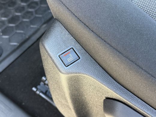 Opel Combo 1.5D 102 PK / L1H1 / EDITION / 1e EIG. / INRICHTING / ACHTERKLEP / AIRCO / CRUISE / CARPLAY ActivLease financial lease