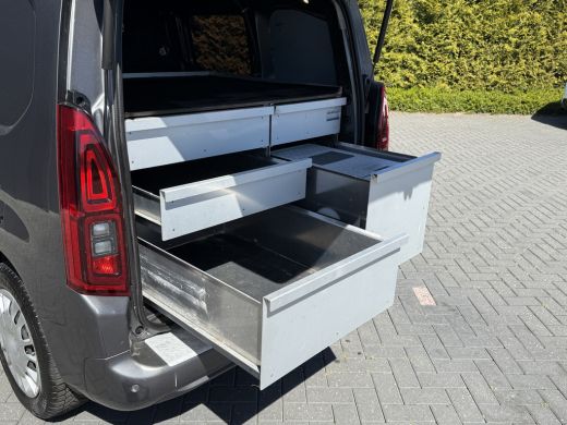 Opel Combo 1.5D 102 PK / L1H1 / EDITION / 1e EIG. / INRICHTING / ACHTERKLEP / AIRCO / CRUISE / CARPLAY ActivLease financial lease