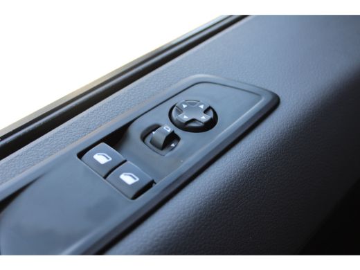 Opel Vivaro L3 2.0 CDTI 145 PK | TREKHAAK | NAVI | RVS IMPERIAAL | BETIMMERING | COMFORT WAND | APPLE CARPLAY... ActivLease financial lease