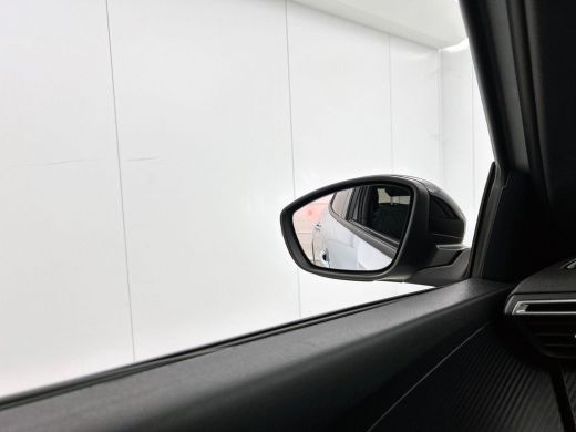 Peugeot 2008 1.2 PureTech 130 Allure CAMERA | CARPLAY & NAVI | STOF-LEER ActivLease financial lease