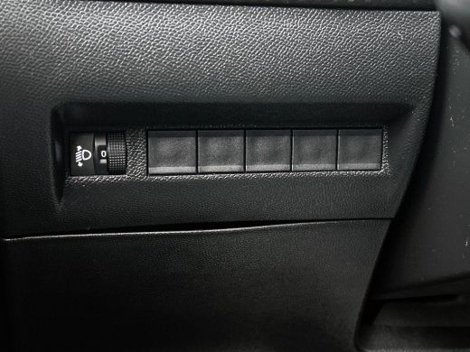 Peugeot 2008 1.2 PureTech 130 Allure CAMERA | CARPLAY & NAVI | STOF-LEER ActivLease financial lease