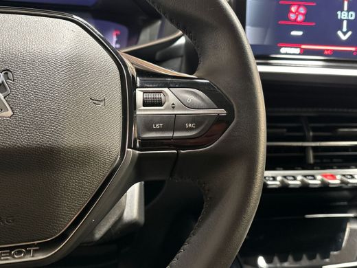 Peugeot 2008 1.2 PureTech Allure Sport (VIRTUAL COCKPIT, APPLE CARPLAY, GROOT NAVI, KEYLESS, 360 CAMERA, STOEL... ActivLease financial lease