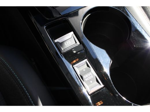 Peugeot 208 1.2 PureTech Allure Pack | Automaat | Navigatie | Camera | Apple carplay | Trekhaak | 3D Instrume... ActivLease financial lease