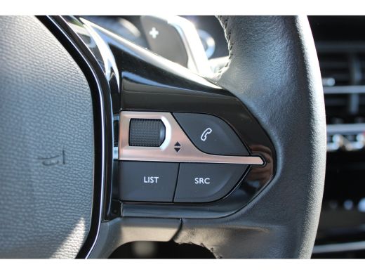 Peugeot 208 1.2 PureTech Allure Pack | Automaat | Navigatie | Camera | Apple carplay | Trekhaak | 3D Instrume... ActivLease financial lease