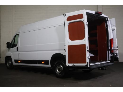 Peugeot Boxer 2.2 BlueHDi 180pk L4 H2 Automaat Airco Navigatie Camera ActivLease financial lease