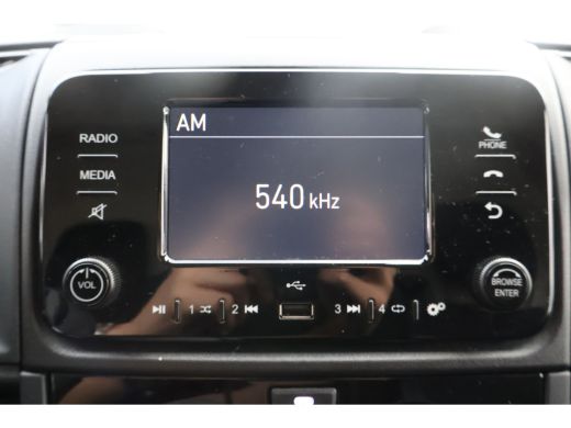 Peugeot Boxer 2.2 BlueHDi 180pk L4 H2 Automaat Airco Navigatie Camera ActivLease financial lease