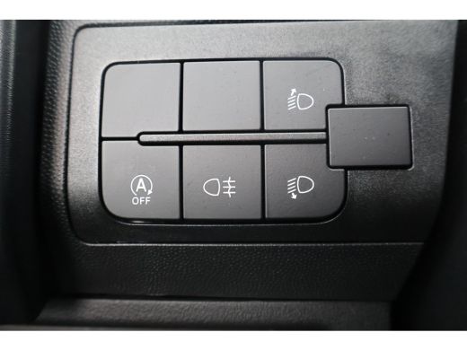 Peugeot Boxer 2.2 BlueHDi 180pk L4 H2 Automaat Airco Navigatie Camera ActivLease financial lease