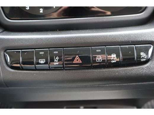 Peugeot Boxer 2.2 BlueHDi 180pk L4 H2 Automaat Airco Navigatie Camera ActivLease financial lease