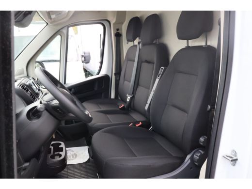 Peugeot Boxer 2.2 BlueHDi 180pk L4 H2 Automaat Airco Navigatie Camera ActivLease financial lease