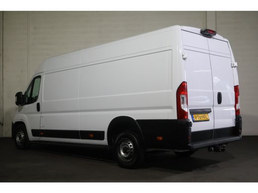Peugeot Boxer 2.2 BlueHDi 180pk L4 H2 Automaat Airco Navigatie Camera ActivLease financial lease
