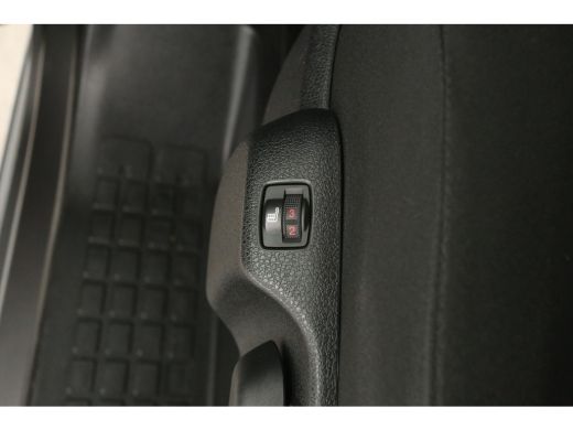 Peugeot Expert 2.0 BlueHDI 180PK L3H1 | Aut. | Dubbele Cabine | Clima | Camera | HuD | Adap. Cruise | Trekhaak |... ActivLease financial lease