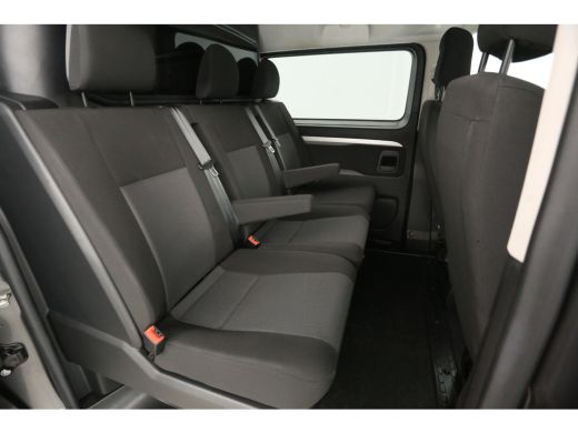 Peugeot Expert 2.0 BlueHDI 180PK L3H1 | Aut. | Dubbele Cabine | Clima | Camera | HuD | Adap. Cruise | Trekhaak |... ActivLease financial lease