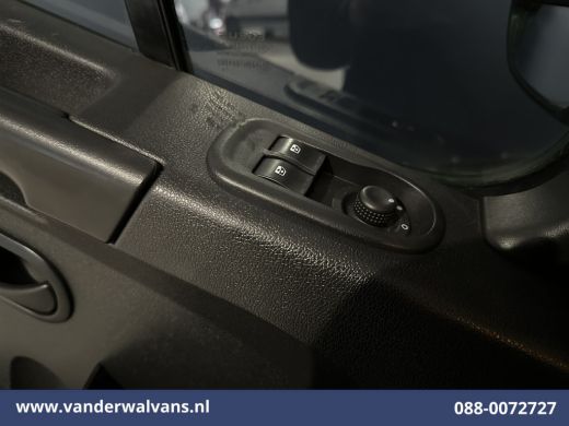 Renault Master 2.3 dCi 131pk L2H2 Euro6 Airco | 2500kg Trekhaak | Bijrijdersbank Bluetooth telefoonvoorbereiding ActivLease financial lease