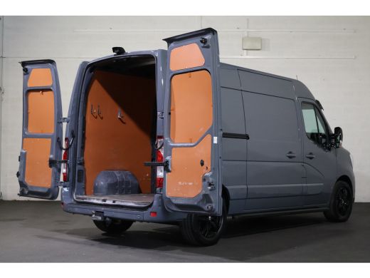 Renault Master 2.3 dCi 180pk L2 H2 Black Edition ActivLease financial lease