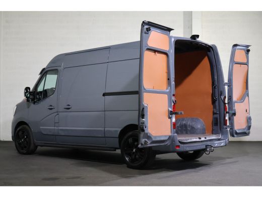 Renault Master 2.3 dCi 180pk L2 H2 Black Edition ActivLease financial lease