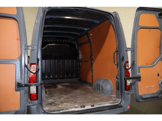 Renault Master 2.3 dCi 180pk L2 H2 Black Edition ActivLease financial lease