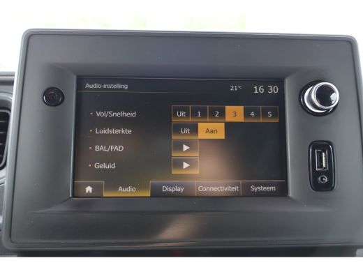 Renault Master 2.3 dCi 180pk L2 H2 Black Edition ActivLease financial lease
