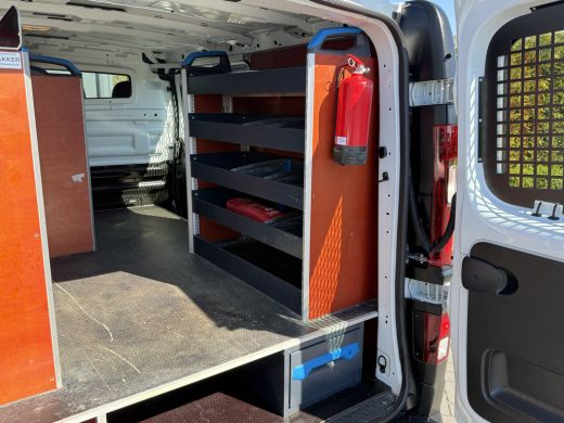 Renault Trafic 2.0 dCi 145 PK / AUTOMAAT / L1H1 / 2x SCHUIFDEUR / SORTIMO INRICHTING / TREKHAAK / IMPERIAAL ActivLease financial lease