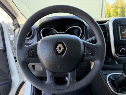 Renault Trafic 2.0 dCi 145 PK / AUTOMAAT / L1H1 / 2x SCHUIFDEUR / SORTIMO INRICHTING / TREKHAAK / IMPERIAAL ActivLease financial lease