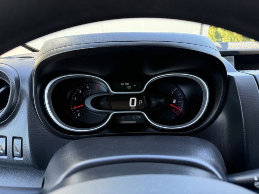 Renault Trafic 2.0 dCi 145 PK / AUTOMAAT / L1H1 / 2x SCHUIFDEUR / SORTIMO INRICHTING / TREKHAAK / IMPERIAAL ActivLease financial lease