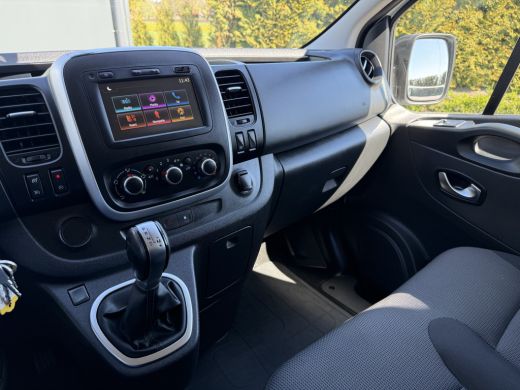Renault Trafic 2.0 dCi 145 PK / AUTOMAAT / L1H1 / 2x SCHUIFDEUR / SORTIMO INRICHTING / TREKHAAK / IMPERIAAL ActivLease financial lease