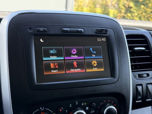 Renault Trafic 2.0 dCi 145 PK / AUTOMAAT / L1H1 / 2x SCHUIFDEUR / SORTIMO INRICHTING / TREKHAAK / IMPERIAAL ActivLease financial lease