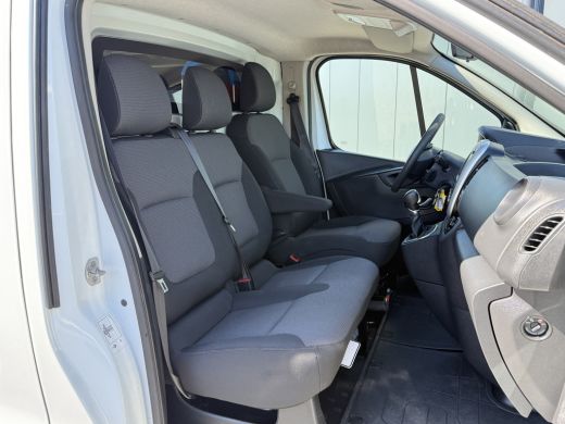Renault Trafic 2.0 dCi 145 PK / AUTOMAAT / L1H1 / 2x SCHUIFDEUR / SORTIMO INRICHTING / TREKHAAK / IMPERIAAL ActivLease financial lease