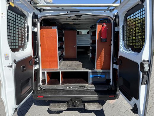 Renault Trafic 2.0 dCi 145 PK / AUTOMAAT / L1H1 / 2x SCHUIFDEUR / SORTIMO INRICHTING / TREKHAAK / IMPERIAAL ActivLease financial lease