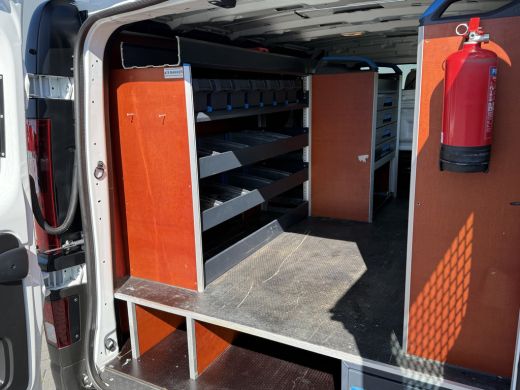 Renault Trafic 2.0 dCi 145 PK / AUTOMAAT / L1H1 / 2x SCHUIFDEUR / SORTIMO INRICHTING / TREKHAAK / IMPERIAAL ActivLease financial lease