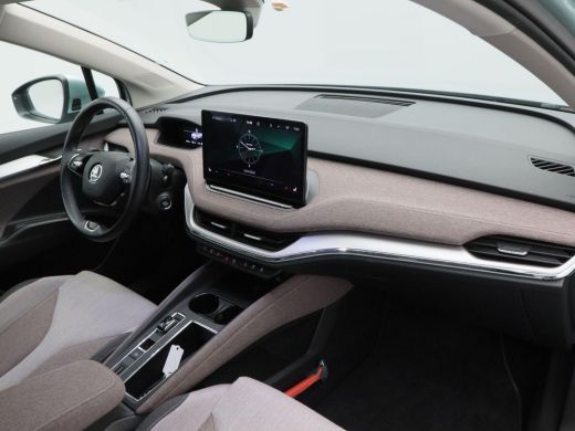 Skoda Enyaq iV 60 First Edition 180 Pk | Stoel/Stuur Verwarming | Camera | Adaptive Cruise | Matrix LED | CarPla... ActivLease financial lease