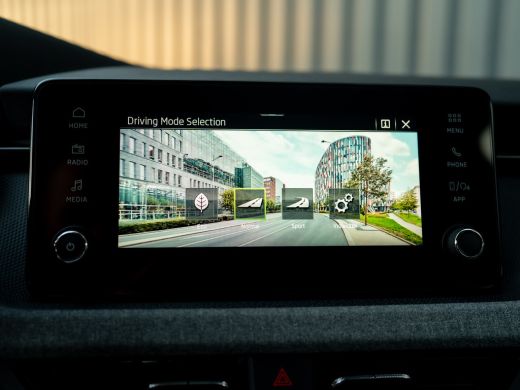 Skoda Kamiq 1.0 TSI Business Edition | Camera | Keyless | Prijs Rijklaar!! ActivLease financial lease