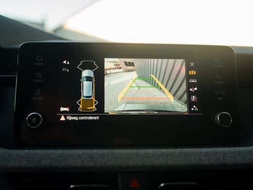 Skoda Kamiq 1.0 TSI Business Edition | Camera | Keyless | Prijs Rijklaar!! ActivLease financial lease