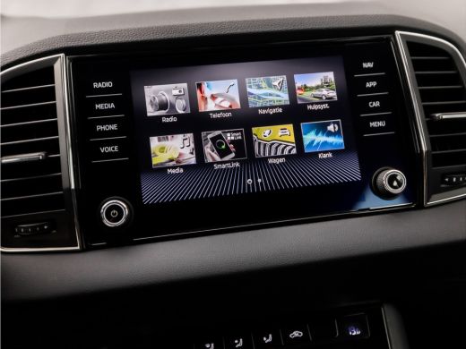 Skoda Karoq 1.0 TSI Sport (VIRTUAL COCKPIT, APPLE CARPLAY, GROOT NAVI, KEYLESS, CLIMATE, SPORTSTOELEN, PARKEE... ActivLease financial lease