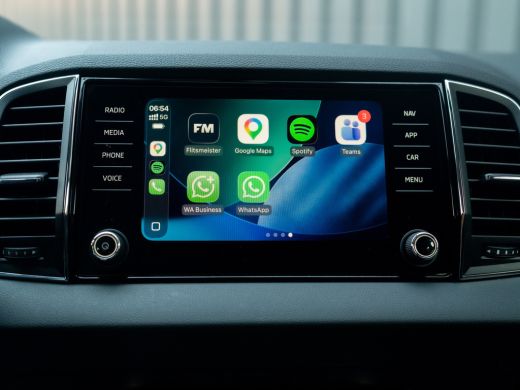 Skoda Karoq 1.5 TSI ACT Business Edition Plus | Camera | Stoelverw. | Elk. A-klep | Prijs Rijklaar!! ActivLease financial lease