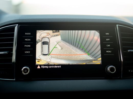Skoda Karoq 1.5 TSI ACT Business Edition Plus | Camera | Stoelverw. | Elk. A-klep | Prijs Rijklaar!! ActivLease financial lease