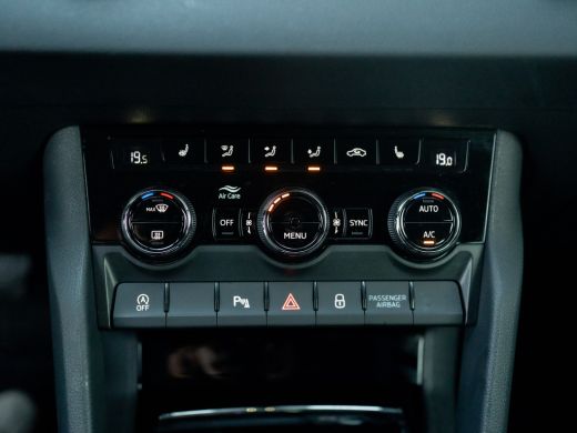 Skoda Karoq 1.5 TSI ACT Business Edition Plus | Camera | Stoelverw. | Elk. A-klep | Prijs Rijklaar!! ActivLease financial lease