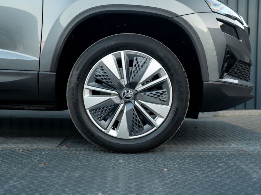 Skoda Karoq 1.5 TSI ACT Business Edition Plus | Camera | Stoelverw. | Elk. A-klep | Prijs Rijklaar!! ActivLease financial lease