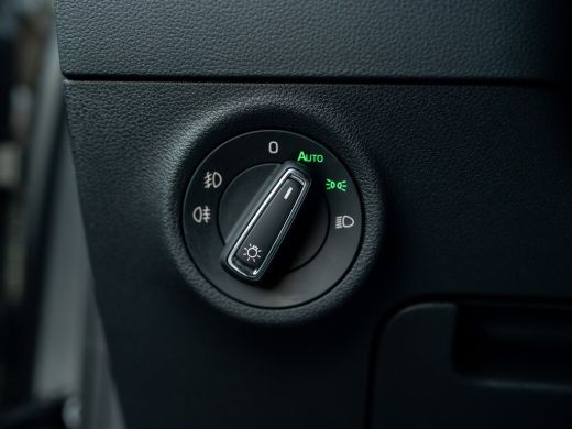 Skoda Karoq 1.5 TSI ACT Business Edition Plus | Camera | Stoelverw. | Elk. A-klep | Prijs Rijklaar!! ActivLease financial lease