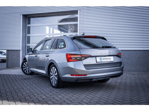 Skoda Superb Combi 1.4 TSI 218PK iV Style | Achteruitrijcamera | Apple Carplay/Android Auto|telefoonintegratie... ActivLease financial lease