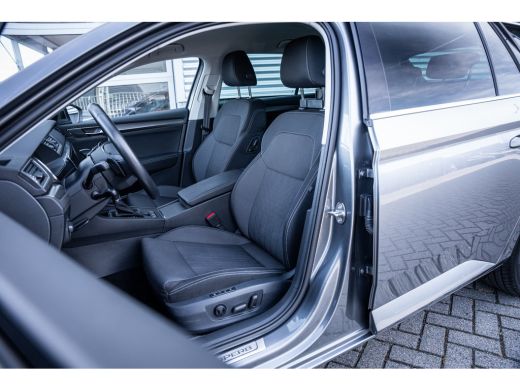 Skoda Superb Combi 1.4 TSI 218PK iV Style | Achteruitrijcamera | Apple Carplay/Android Auto|telefoonintegratie... ActivLease financial lease