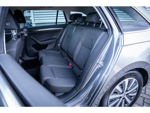 Skoda Superb Combi 1.4 TSI 218PK iV Style | Achteruitrijcamera | Apple Carplay/Android Auto|telefoonintegratie... ActivLease financial lease