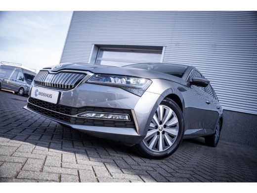 Skoda Superb Combi 1.4 TSI 218PK iV Style | Achteruitrijcamera | Apple Carplay/Android Auto|telefoonintegratie... ActivLease financial lease