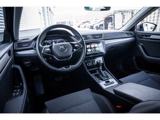 Skoda Superb Combi 1.4 TSI 218PK iV Style | Achteruitrijcamera | Apple Carplay/Android Auto|telefoonintegratie... ActivLease financial lease