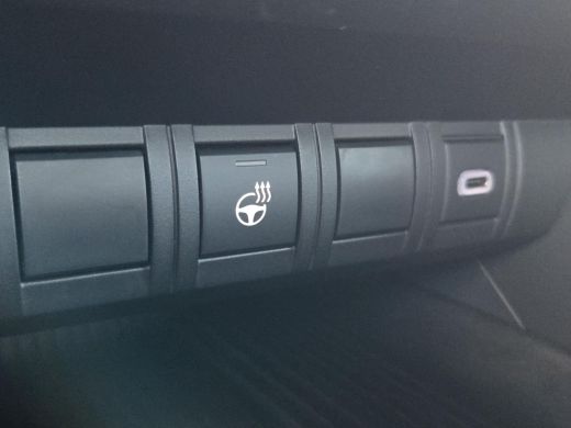 Toyota C-HR 2.0 Plug-in Hybrid 220 Dynamic | Apple CarPlay | Blindspot | Rijklaar incl. garantie | ActivLease financial lease